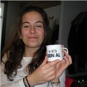 Profesora de biología, apto para todas las edades.